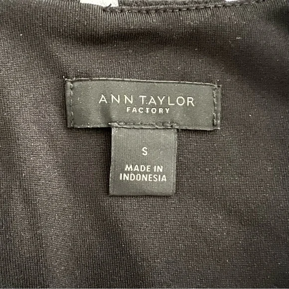 Ann Taylor Black & White Striped Tie Waist Wide Leg Cropped Jumpsuit | Size S - Picture 3 of 9